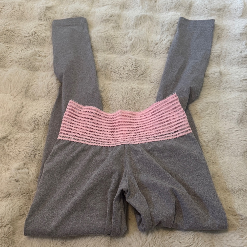 Cute Booty Lounge Gray and Pink Heart Leggings - Picture 5 of 5
